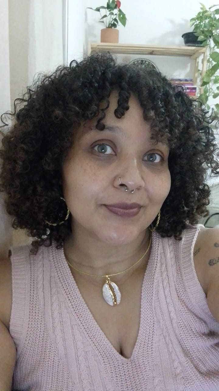 Daniele Januário  - Logo